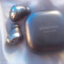 Samsung Sound By AKG earbuds 
