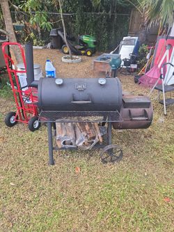 Oklahoma Joe Longhorn Smoker