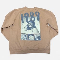 Taylor Swift Eras Tour 1989 crewneck sweatshirt
