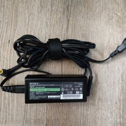 Sony 16V Laptop Adapter (Model: VGP-AC16V13) For Sale