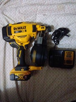 DeWalt 20v Roofing nail gun