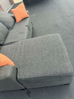 awsome nice small sectional couch