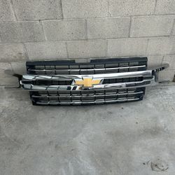2019 2020 2021 Chevy Chevrolet Silverado Grille Oem