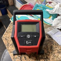 Milwaukee M12 compact inflator