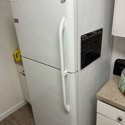 Frigidaire Fridge 