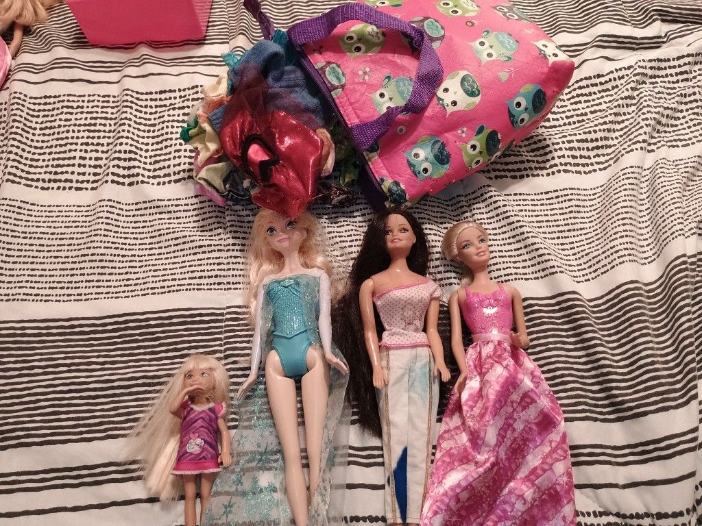 Barbies 