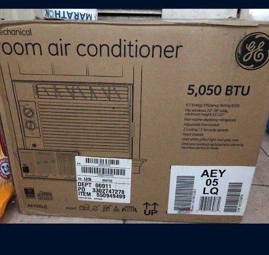 GE 5,050-BTU, Window/Wall-Type Room Air Conditioner, Cool White, AEZ05LQ