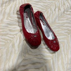 Red Woman Flats Size 8– New