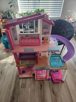 Barbie house + Car