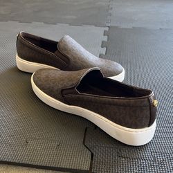 Michael Kors Shoes (Size 8 M)