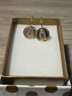 Gold earrings