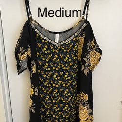 Women’s Dresses And Skirts 