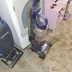 Like New Hoover  vacuum  cleaner