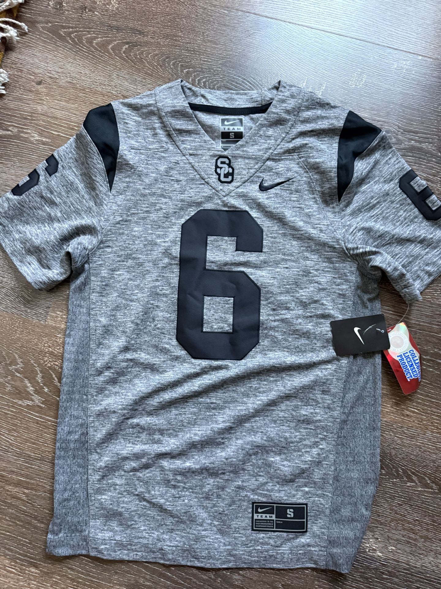 USC TROJANS FOOTBALL JERSEY #6
