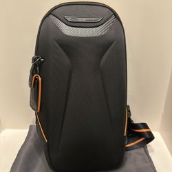 TUMI McLaren Torque Sling Body Bag Carbon Fiber Black 1(contact info removed)41