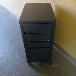 Ikea Micke Dresser With Wheels