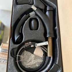 Glacier Bay Pull Out Kitchen Faucet Matte Black 