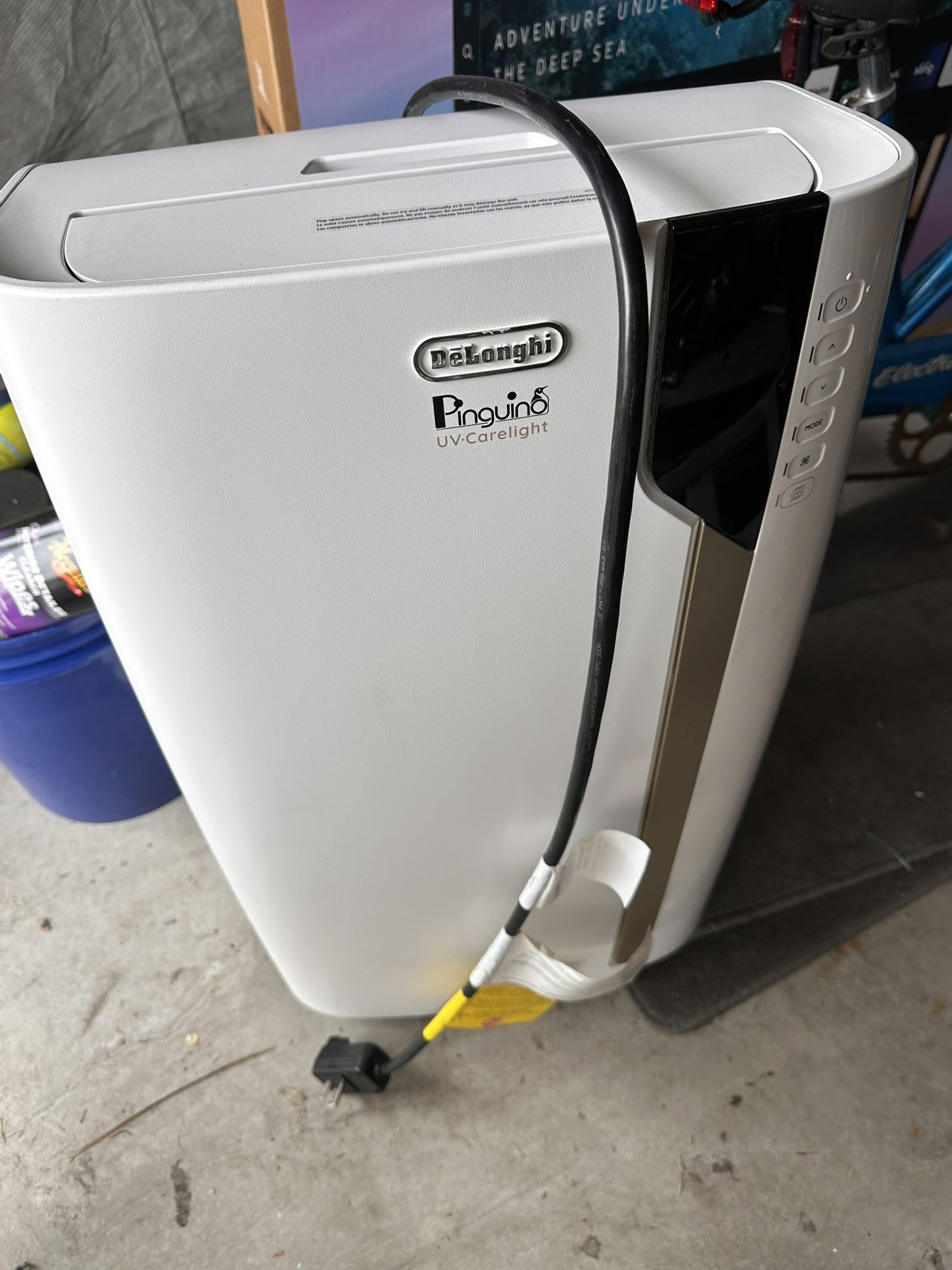 DeLonghi Penguin Portable AC Unit