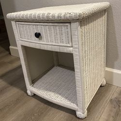 Wicker End Table / Nightstand