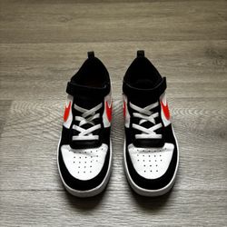 Nike Kids Court Borough Low 2 Orange/Withe/Black Size 2 Kids