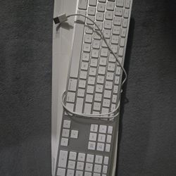 Apple Wired Keyboard with Numeric Keypad Compatible with Mac OS X v.10.6.8 & later Versions (MB110LL/B) (Renewed)