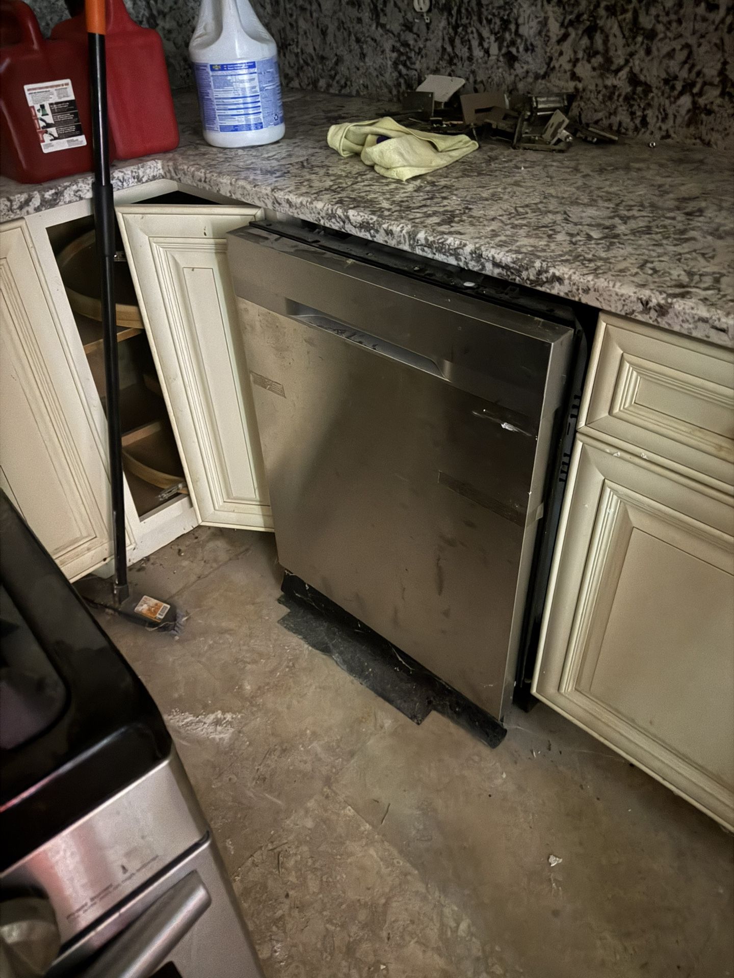 Samsung Dishwasher (New)