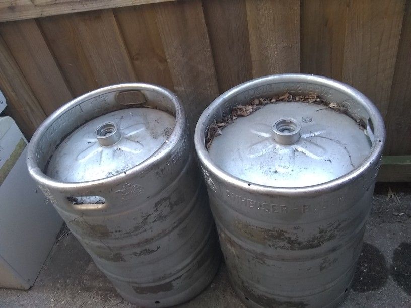 2 Empty 15.5 Gallon Beer Kegs Availables
