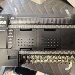 OMRON CP1L-M40DT-D PLC