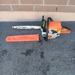 stihl chain saw with 16" bar model MS-250 runs great with cover