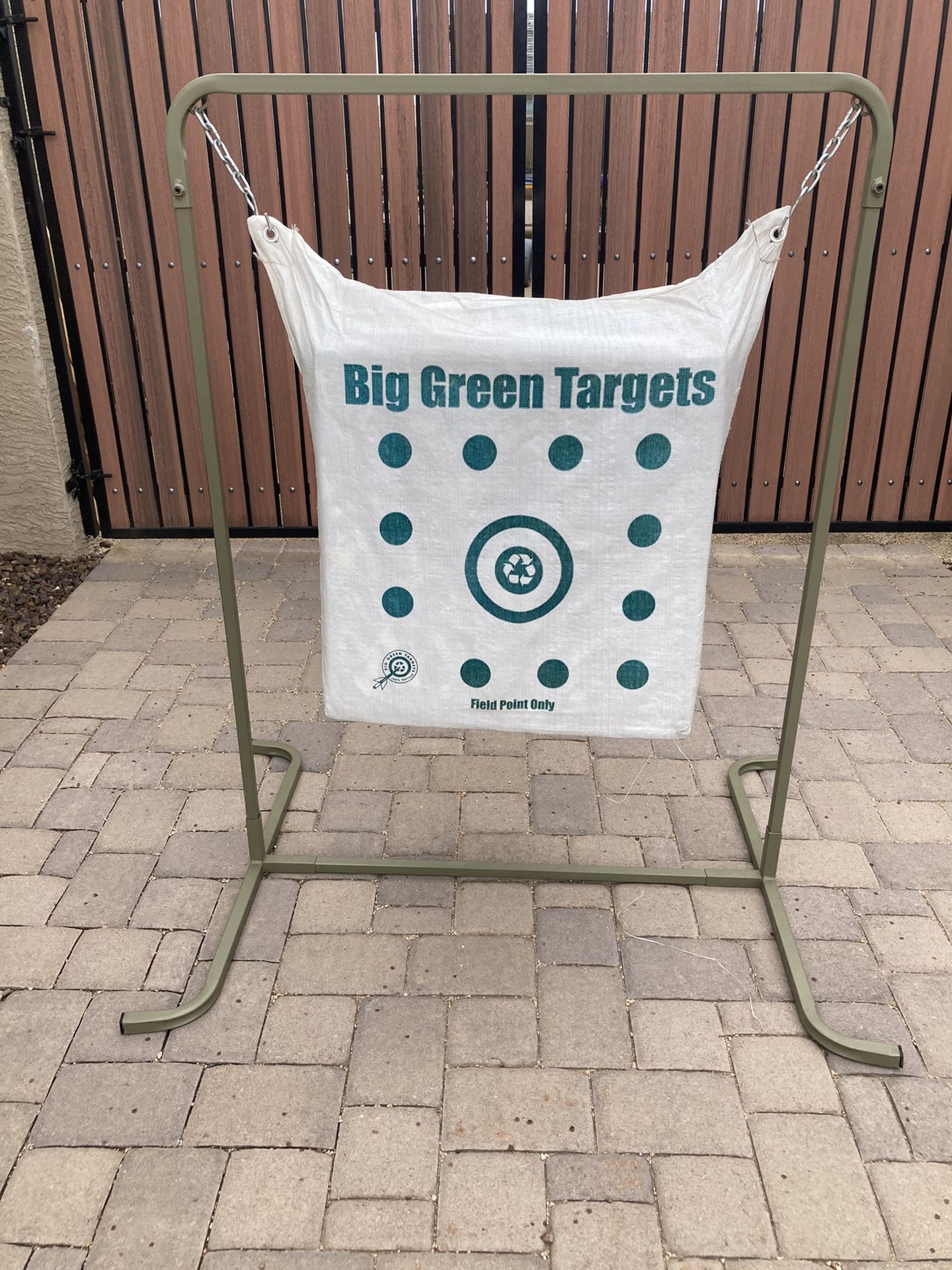Big Green Archery 2x2 Target And Stand