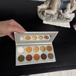 Morphe x Jaclyn hill eyeshadow palette
