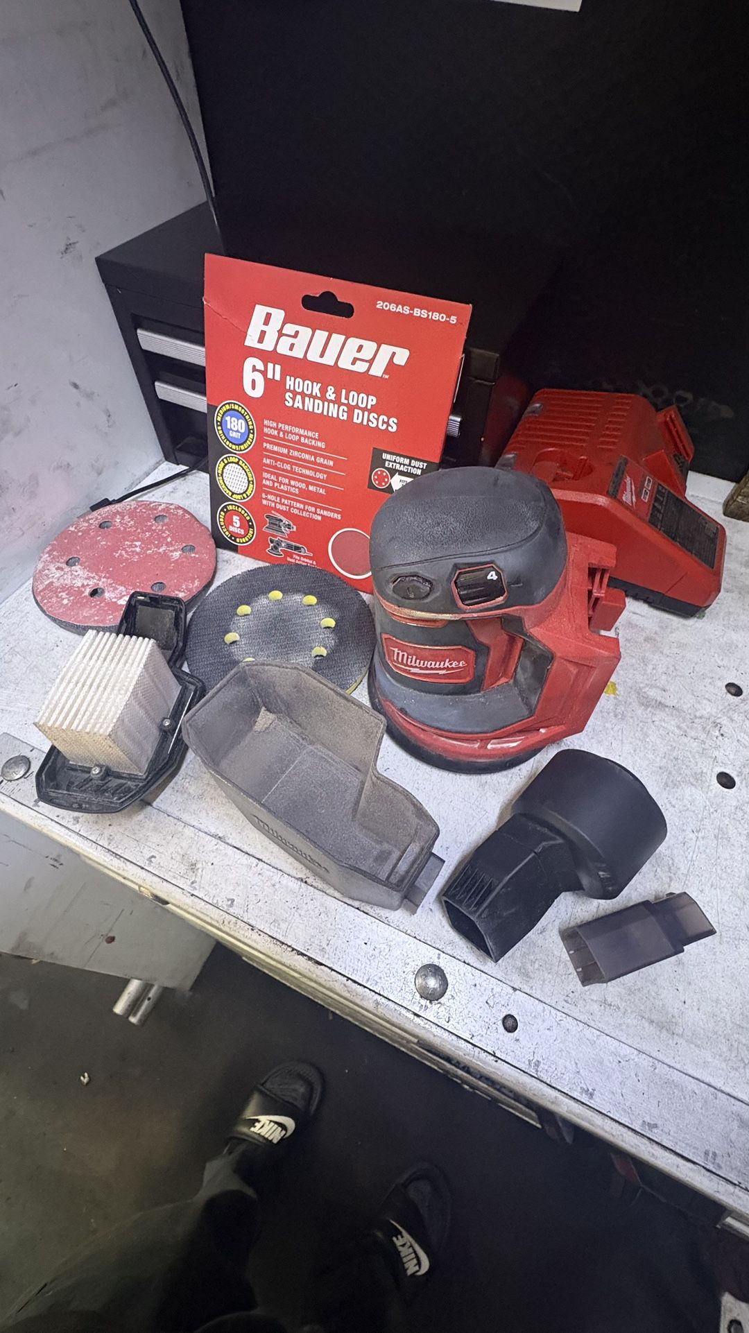 Milwaukee M18 Random Orbit Sander