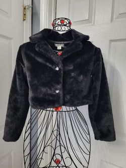 Girls size 10 faux fur crop jacket 