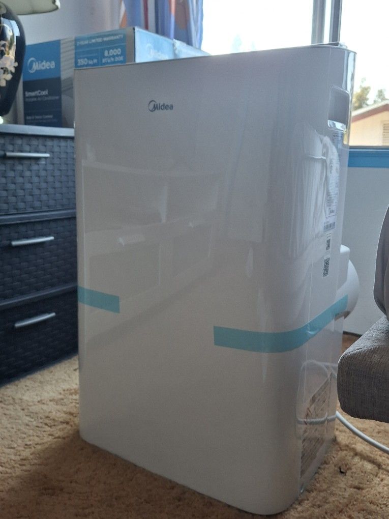 ❄️ Midea 8,000 BTU Portable Air Conditioner – Like New! ❄️