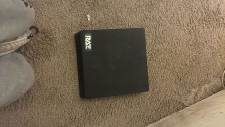 It come with wires and controller