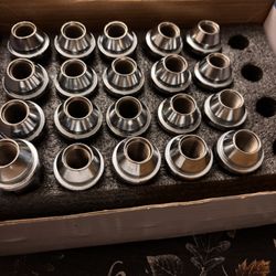Lug Nuts 
