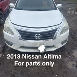 2013  Nissan Altima For Parts Only 