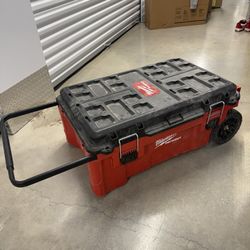 Milwaukee Pack out trunk 