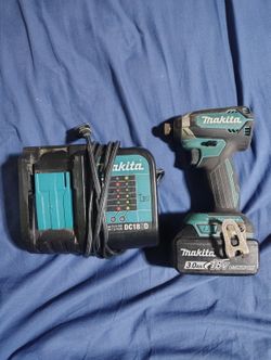 Makita impact drill with battery and charger 180$ works great trabaja muy bien