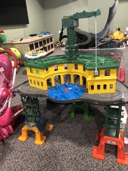 THOMAS THE TRAIN SUPER STATION PLAYSET