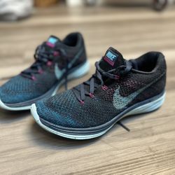 nike flyknit lunar US8 Like New 