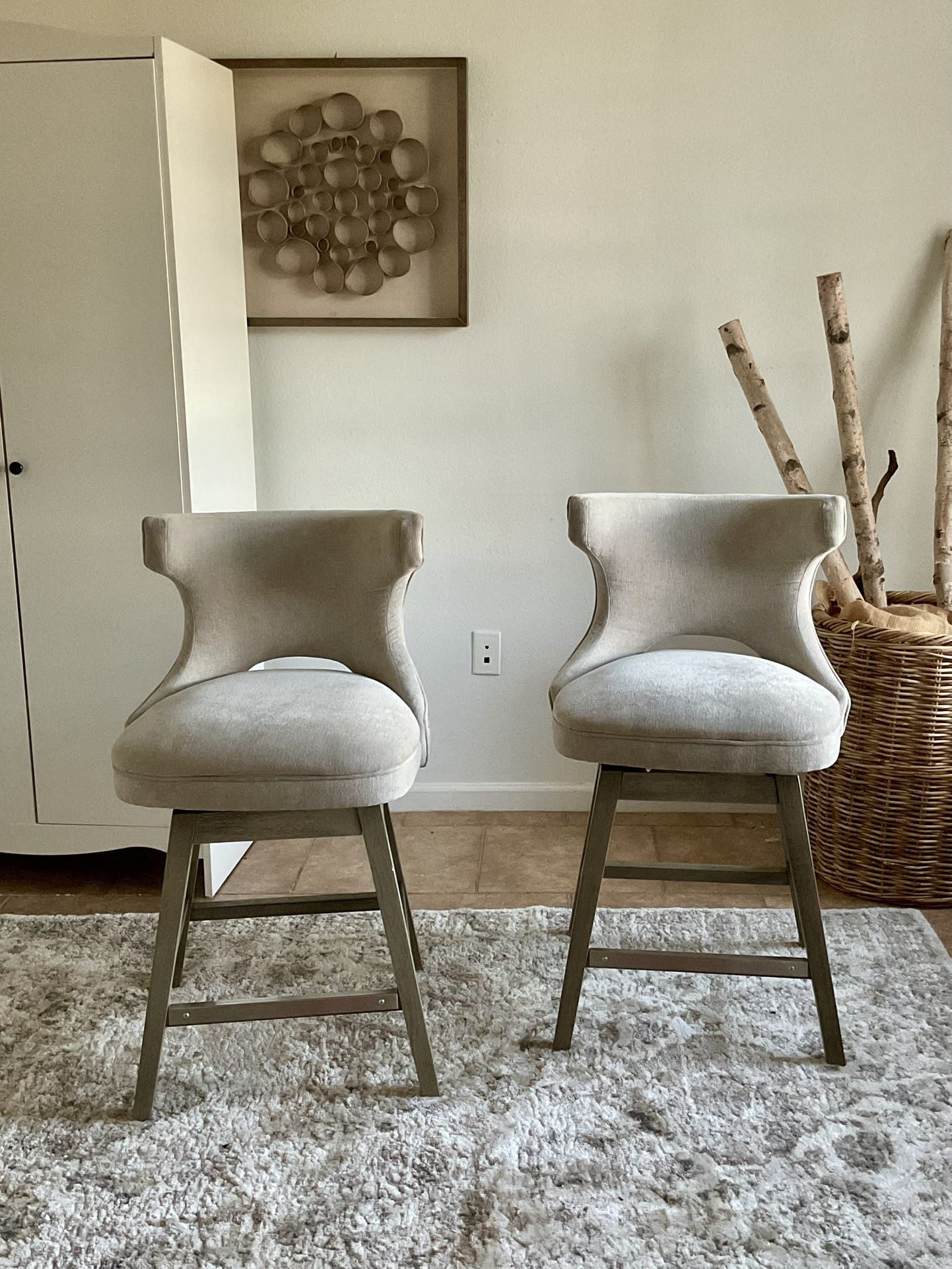 Counter height Bar stools 24”