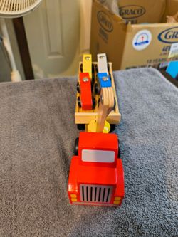 New Melissa & Doug Magnetic Car Loader and Accessories