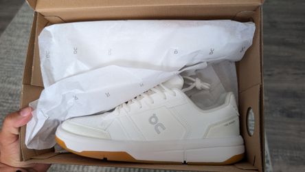 On The Roger Clubhouse size 12 mens