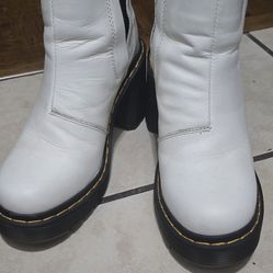 White doc marten Chelsea boots