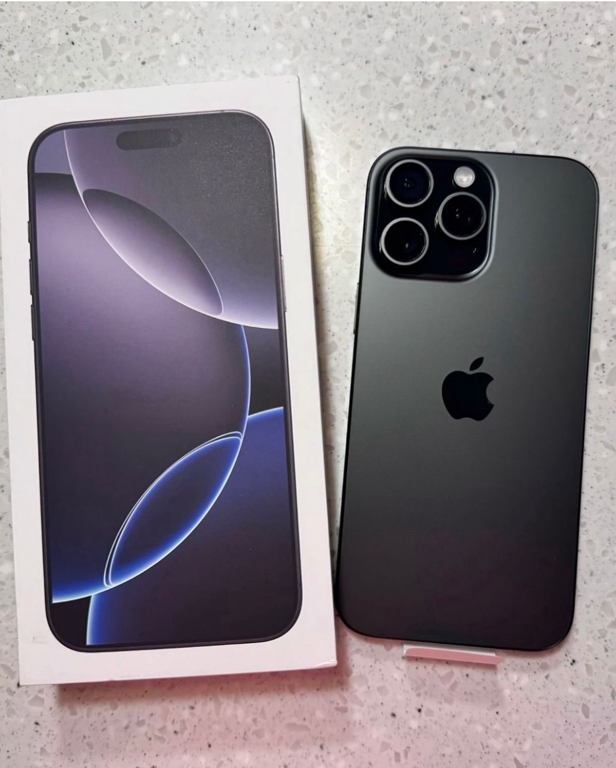 Unlocked iPhone 16 Pro Max 256GB