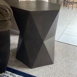 Good Quality Wood Corner Table 