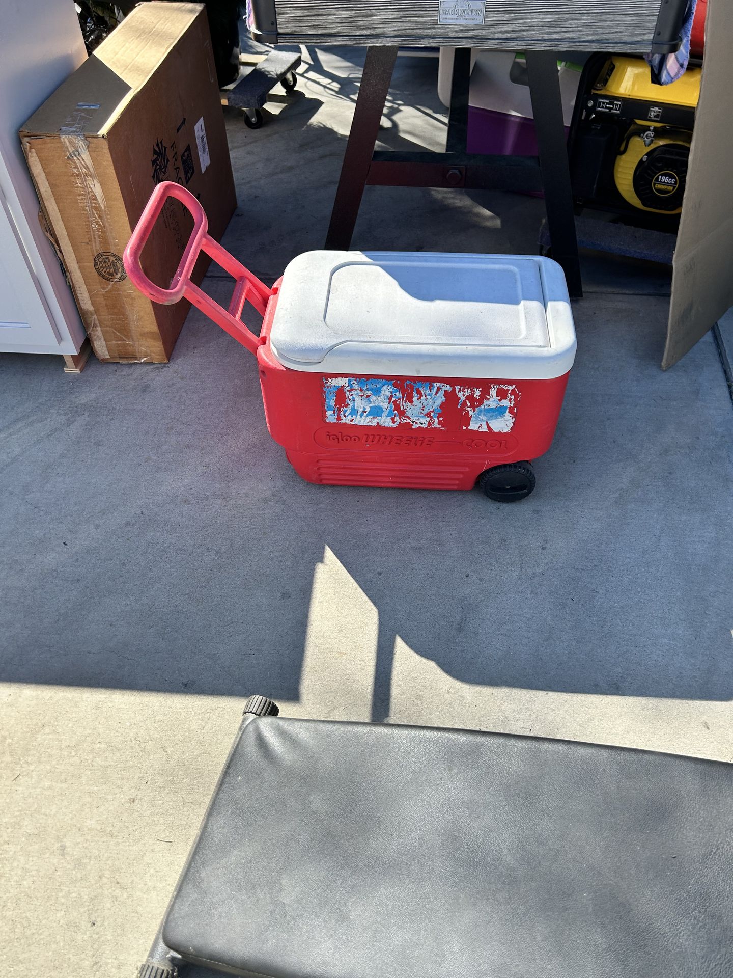 Ice chest cooler