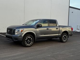2019 Nissan TITAN