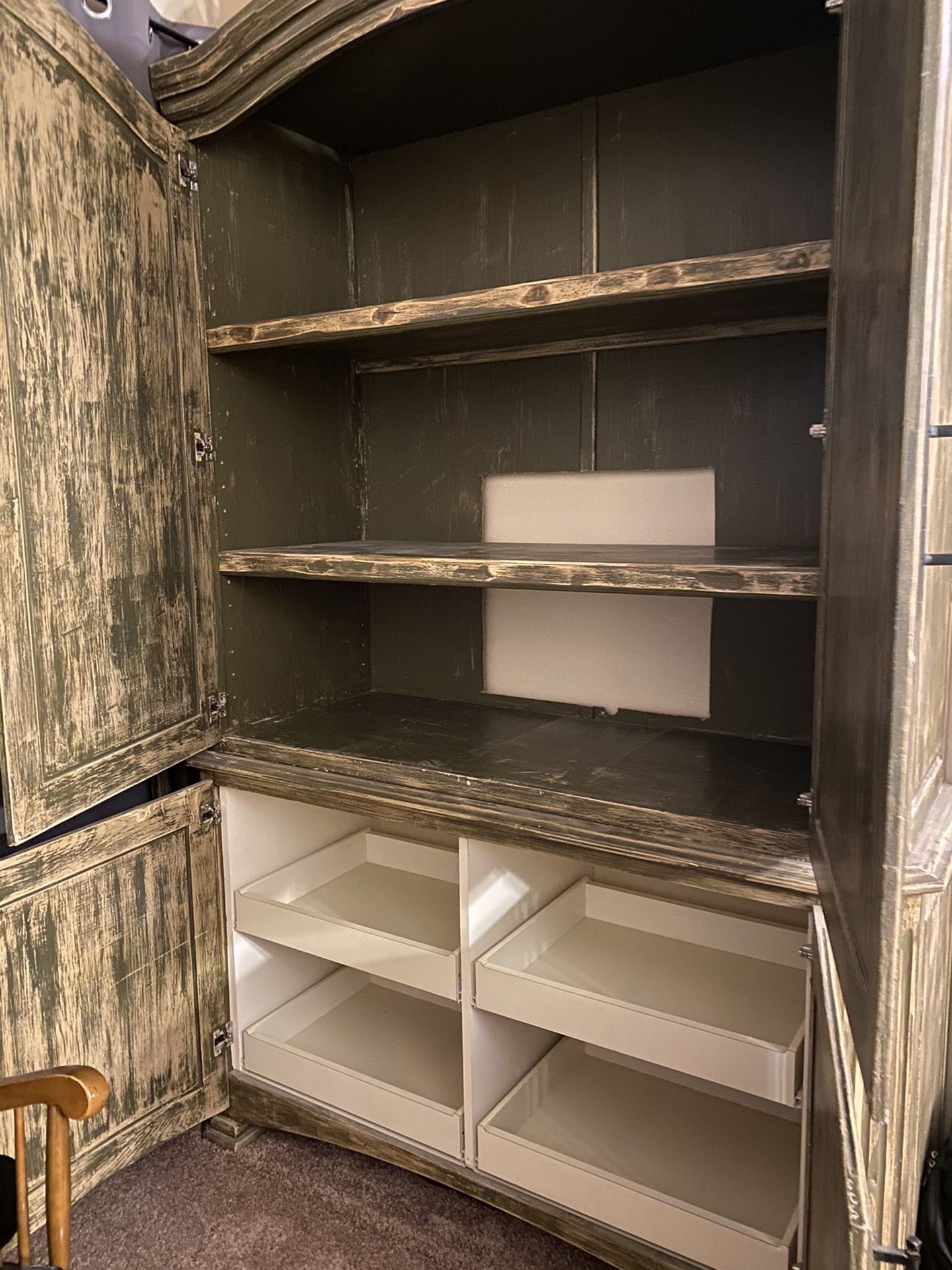 Armoire
